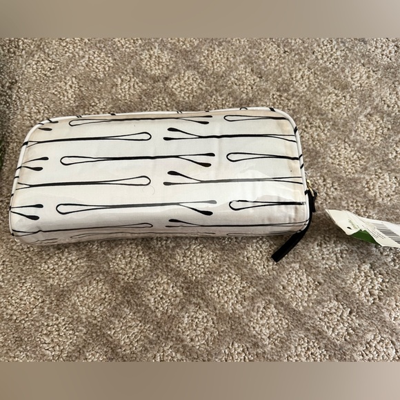 Kate Spade Makeup Case Set - Picture 9 of 12